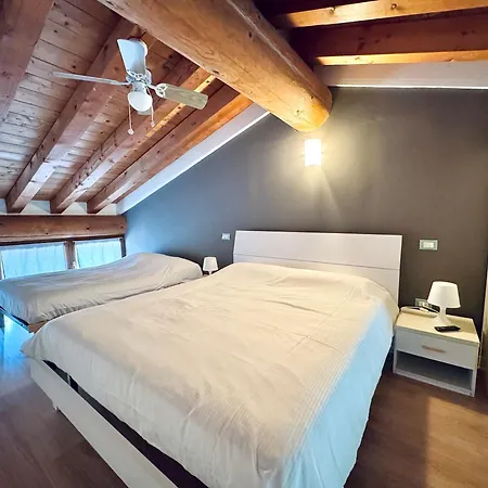 Cascina Reciago * ديسينسانو ديل غاردا