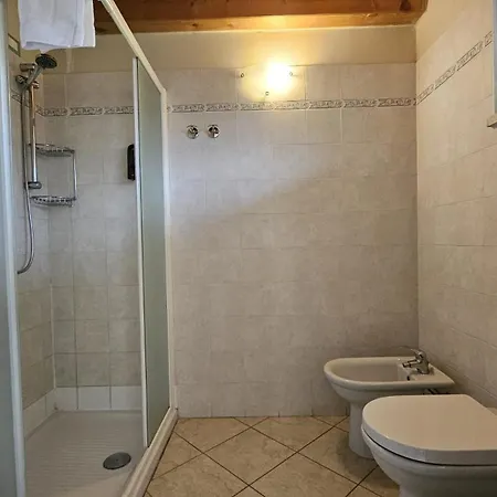 Cascina Reciago مزرعة للإقامة ديسينسانو ديل غاردا